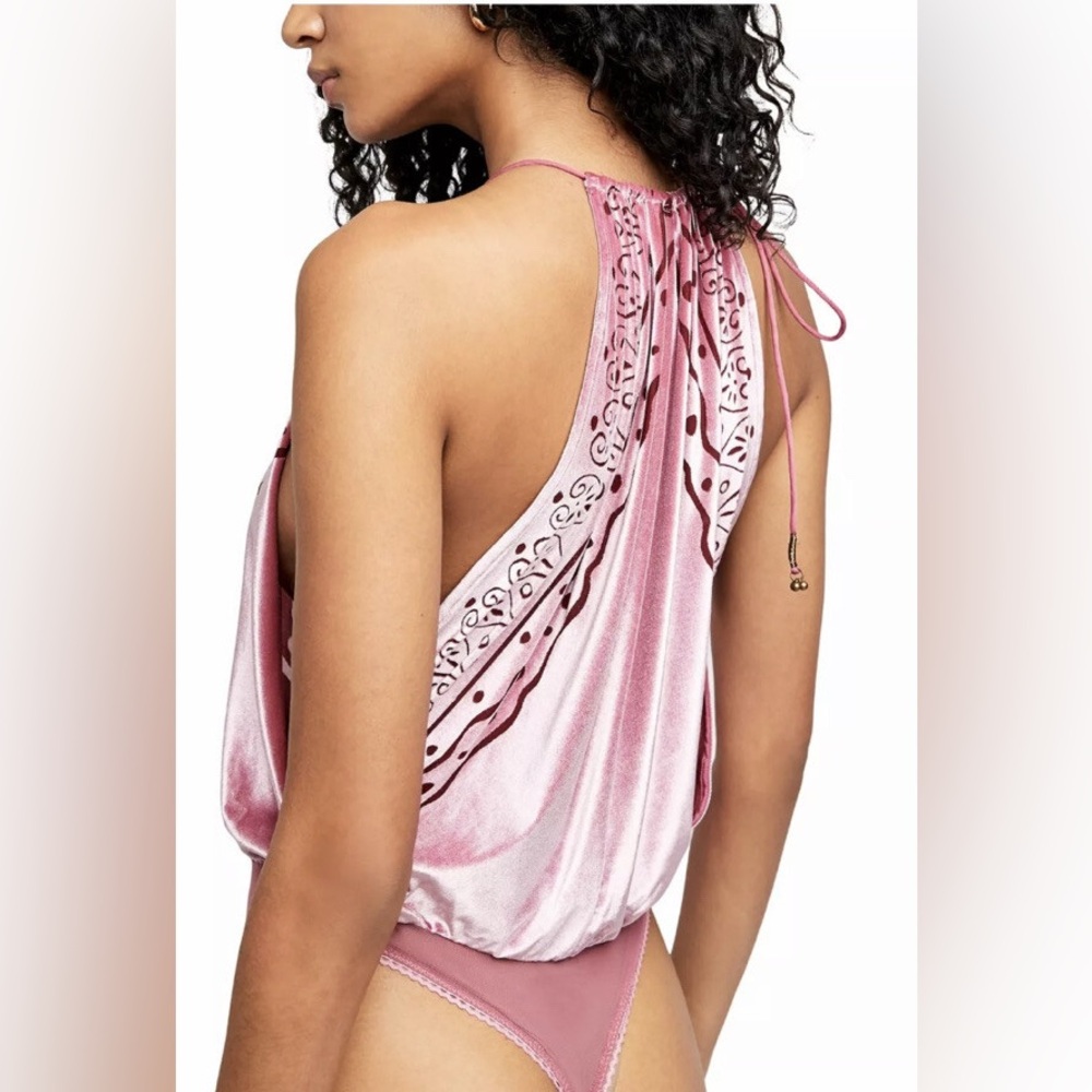 Intimately by free people body talk
Pink Velvet Bodysuit